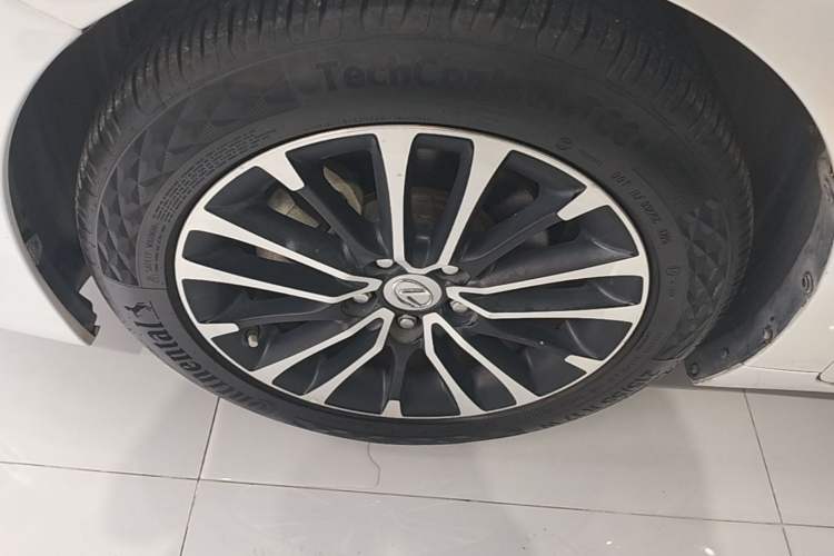 Used Lexus ES 2016 200 Midnight Special Limited Edition Left Front Wheel Hub