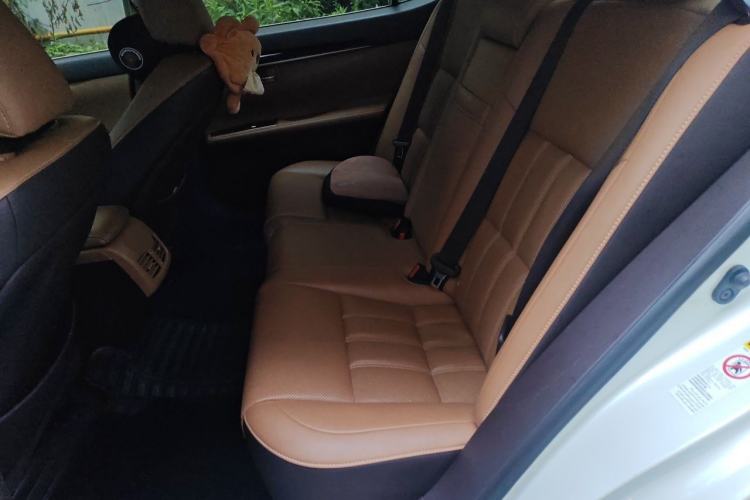 Used Lexus ES 2016 200 Midnight Special Limited Edition Left Rear Seat