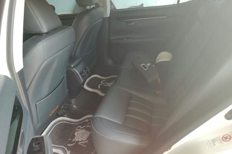 Used Lexus ES 2016 200 Midnight Special Limited Edition Left Rear Seat