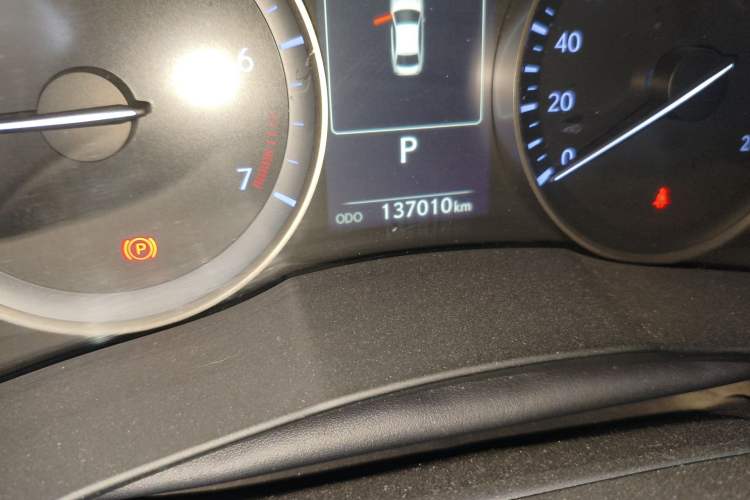 Used Lexus ES 2016 200 Midnight Special Limited Edition Odometer Close Up