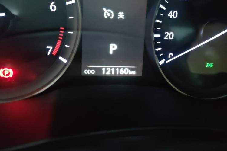 Used Lexus ES 2016 200 Midnight Special Limited Edition Odometer Close Up