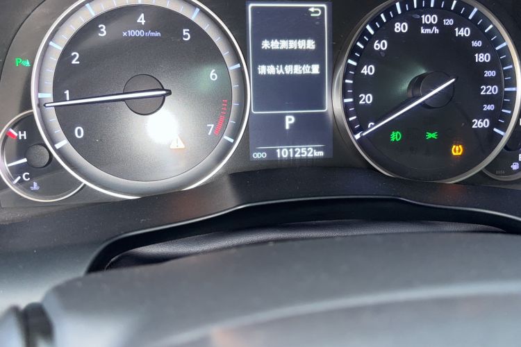 Used Lexus ES 2016 200 Midnight Special Limited Edition Odometer Close Up