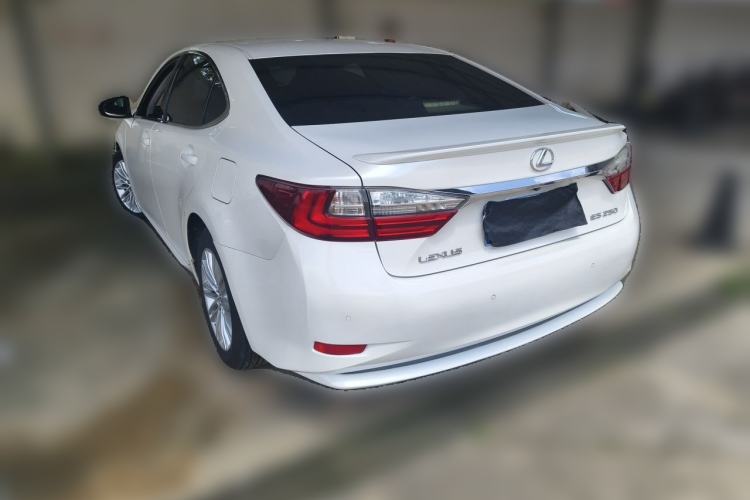 Used Lexus ES 2016 200 Midnight Special Limited Edition Rear Left 45 Deg