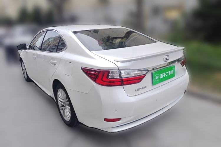 Used Lexus ES 2016 200 Midnight Special Limited Edition Rear Left 45 Deg