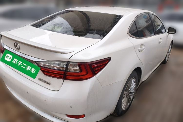 Used Lexus ES 2016 200 Midnight Special Limited Edition Rear Right 45 Deg