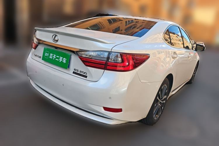 Used Lexus ES 2016 200 Midnight Special Limited Edition Rear Right 45 Deg