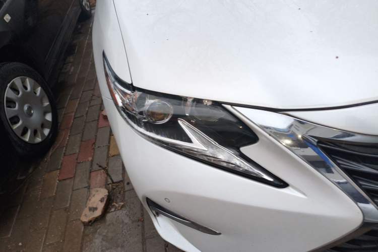 Used Lexus ES 2016 200 Midnight Special Limited Edition Right Front Headlight