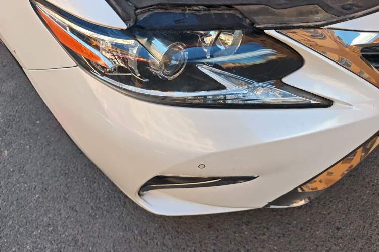 Used Lexus ES 2016 200 Midnight Special Limited Edition Right Front Headlight