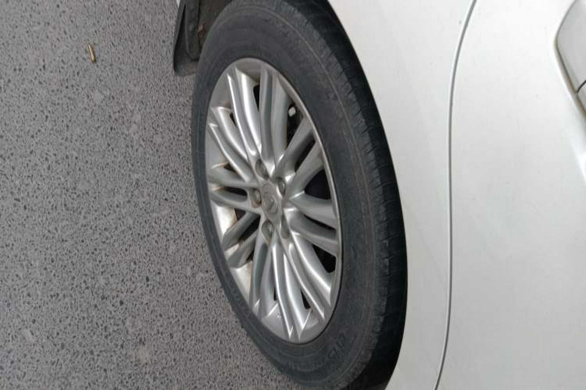 Used Lexus ES 2016 200 Midnight Special Limited Edition Right Rear Wheel Hub