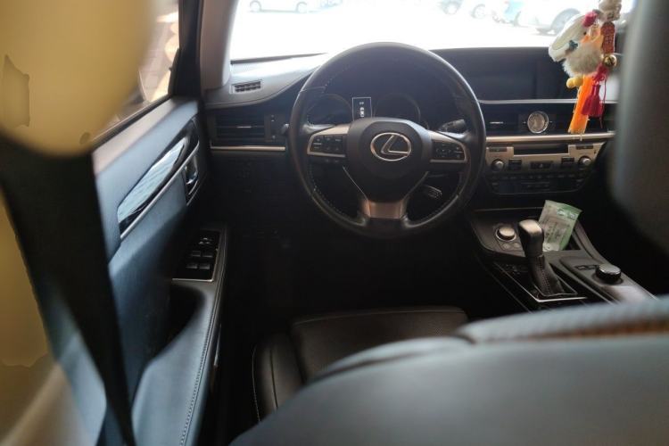 Used Lexus ES 2016 200 Midnight Special Limited Edition Steering Wheel
