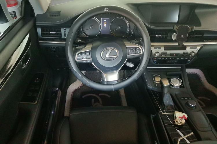 Used Lexus ES 2016 200 Midnight Special Limited Edition Steering Wheel