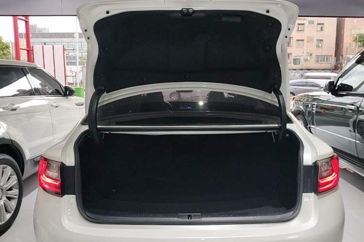 Used Lexus ES 2016 200 Midnight Special Limited Edition Trunk