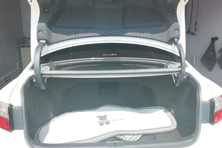 Used Lexus ES 2016 200 Midnight Special Limited Edition Trunk