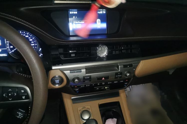 Used Lexus ES 2017 200 30th Anniversary Edition Audio And AC Panel