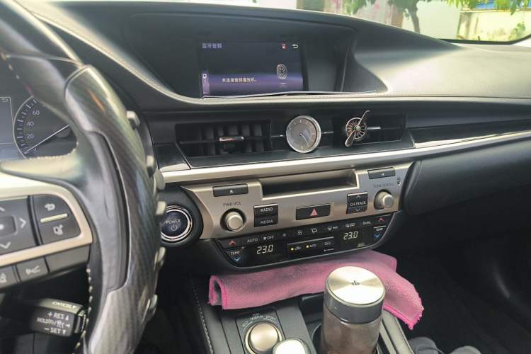 Used Lexus ES 2017 300h Mark Levinson Comfort Edition Audio And AC Panel