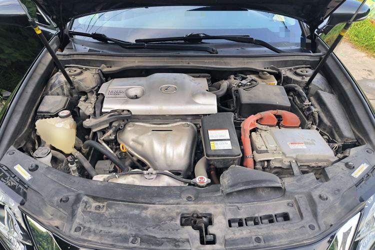 Used Lexus ES 2017 300h Mark Levinson Comfort Edition Engine Bay
