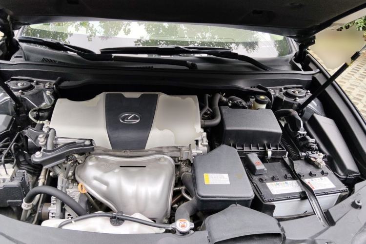 Used Lexus ES 2017 200 30th Anniversary Edition Engine Bay