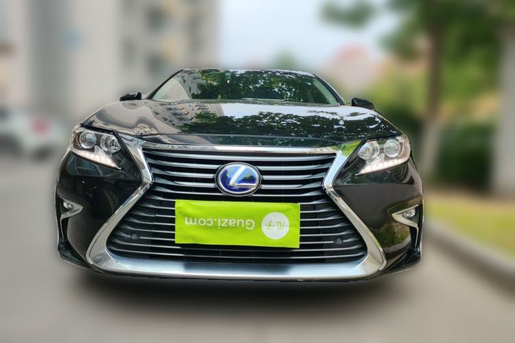 Used Lexus ES 2017 300h Mark Levinson Comfort Edition Exterior 1