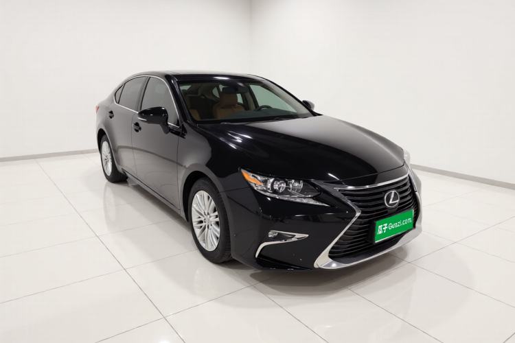Used Lexus ES 2017 200 30th Anniversary Edition Exterior 2