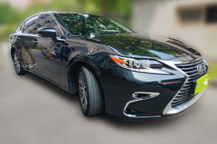 Used Lexus ES 2017 300h Mark Levinson Comfort Edition Exterior 2