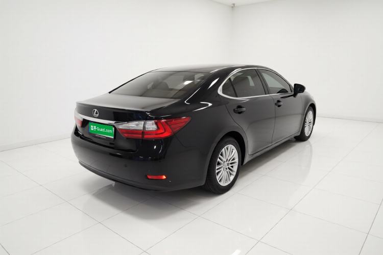 Used Lexus ES 2017 200 30th Anniversary Edition Exterior 5