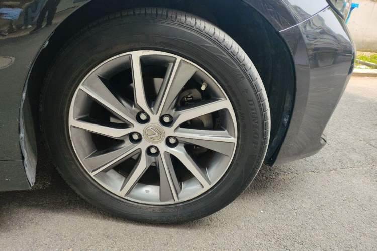 Used Lexus ES 2017 300h Mark Levinson Comfort Edition Exterior 7