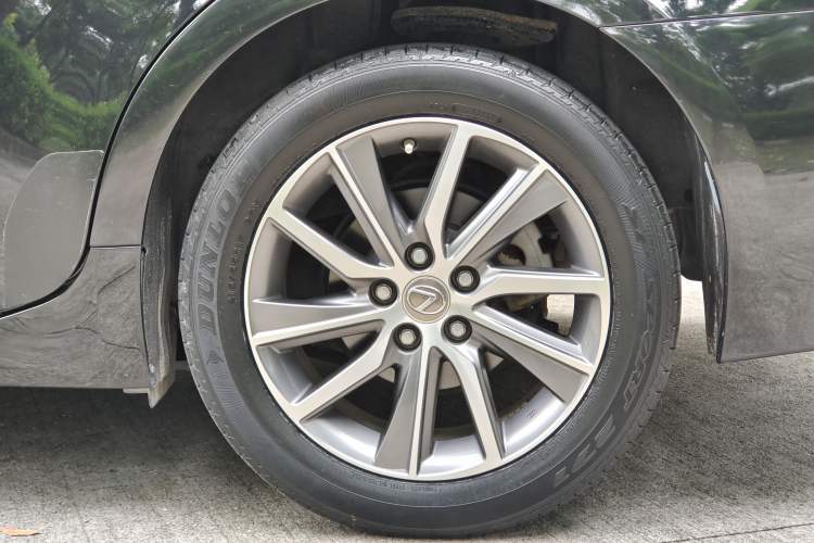 Used Lexus ES 2017 300h Mark Levinson Comfort Edition Exterior 9
