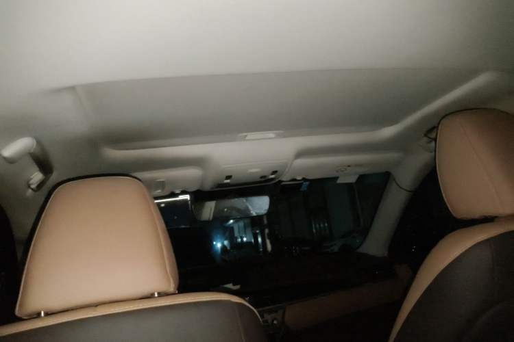 Used Lexus ES 2017 300h Mark Levinson Comfort Edition Headliner