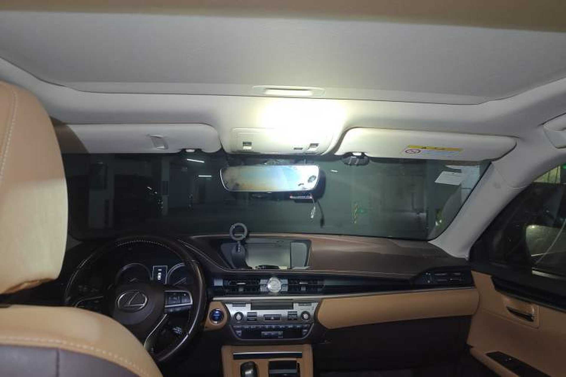 Used Lexus ES 2017 300h Mark Levinson Comfort Edition Headliner