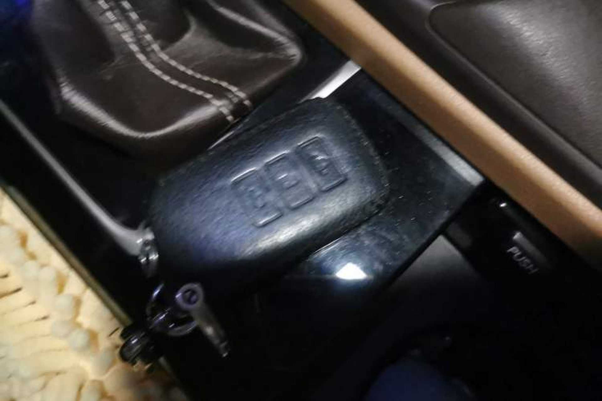 Used Lexus ES 2017 200 30th Anniversary Edition Interior 1