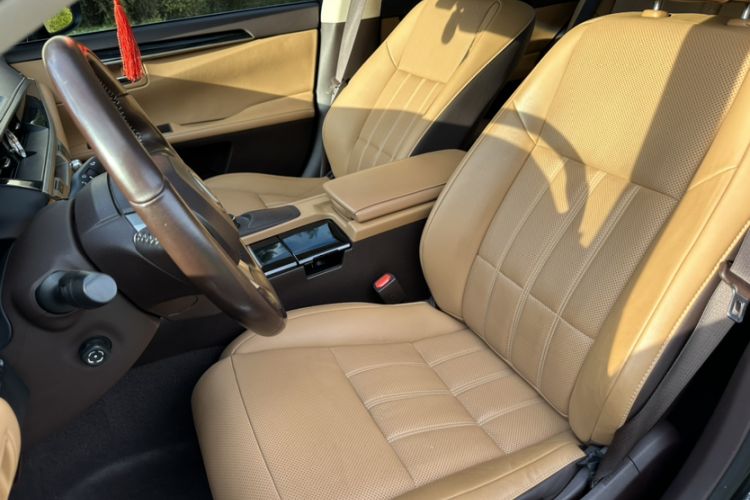 Used Lexus ES 2017 300h Mark Levinson Comfort Edition Left Front Seat