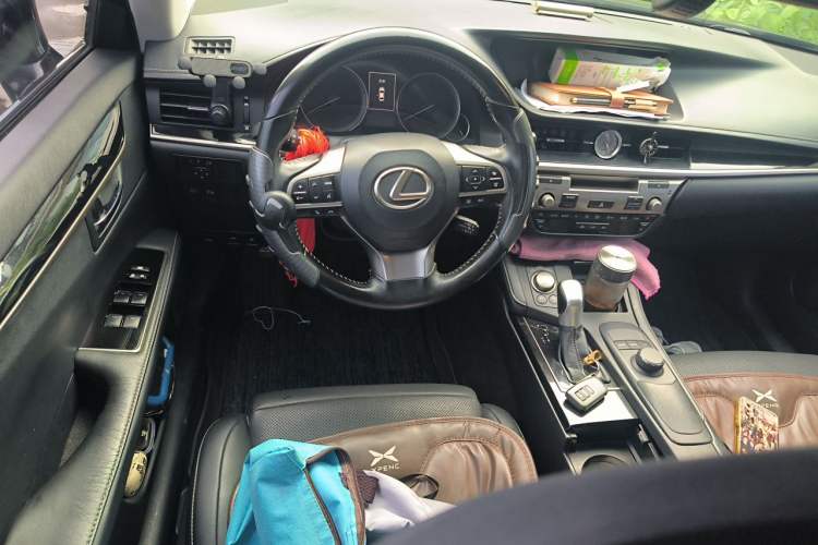 Used Lexus ES 2017 300h Mark Levinson Comfort Edition Steering Wheel
