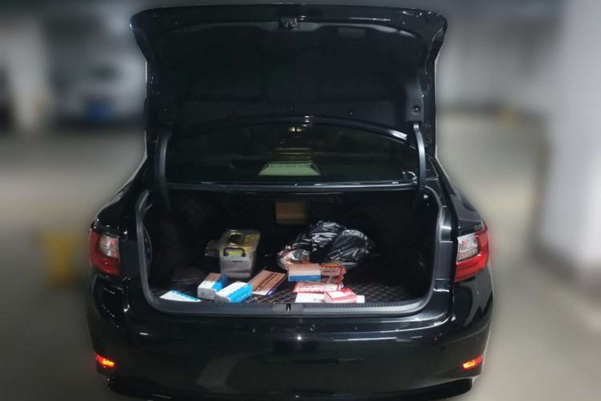 Used Lexus ES 2017 200 30th Anniversary Edition Trunk