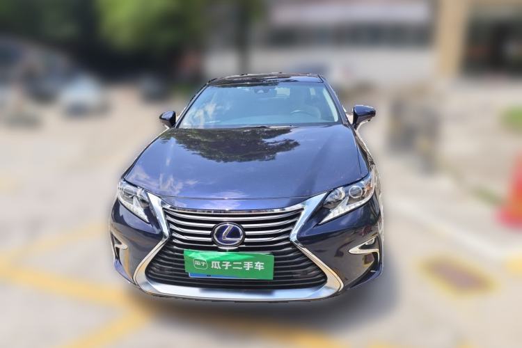 Used Lexus ES 2017 300h Mark Levinson Luxury Edition Front