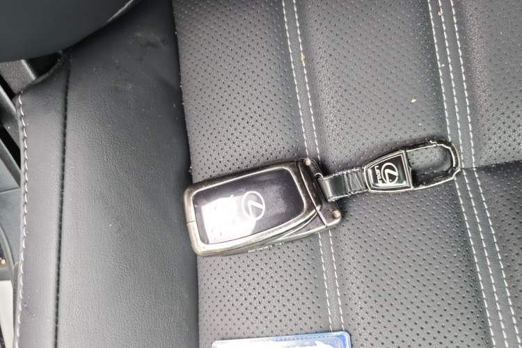 Used Lexus ES 2017 300h Mark Levinson Luxury Edition Vehicle Key