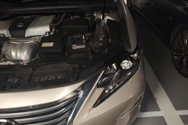 Used Lexus ES 2017 200 30th Anniversary Edition Engine Bay Left