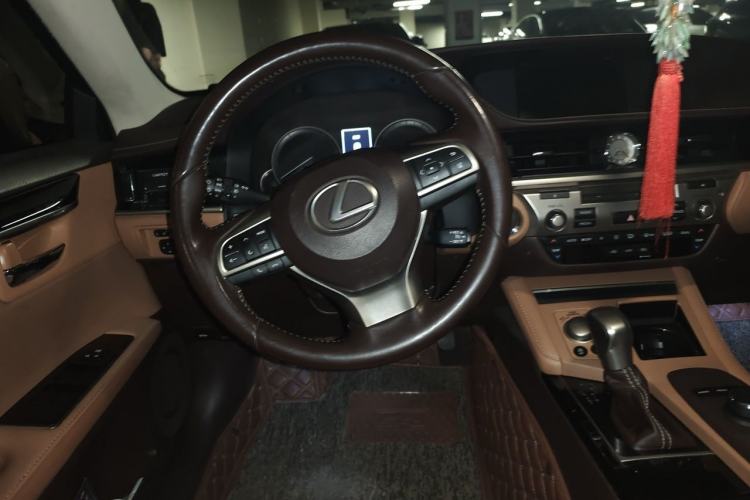 Used Lexus ES 2017 200 30th Anniversary Edition Steering Wheel