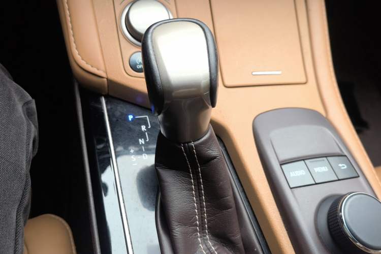 Used Lexus ES 2017 200 30th Anniversary Edition Gear Lever