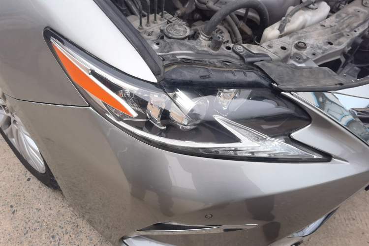 Used Lexus ES 2017 200 30th Anniversary Edition Right Front Headlight