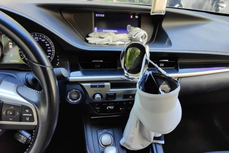 Used Lexus ES 2017 200 30th Anniversary Edition Audio And AC Panel