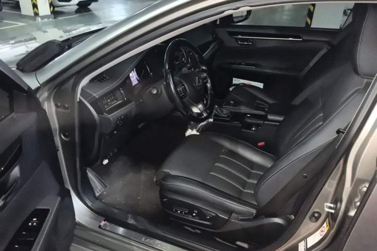 Used Lexus ES 2017 200 30th Anniversary Edition Driver Seat