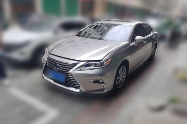 Used Lexus ES 2017 300h Mark Levinson Comfort Edition
