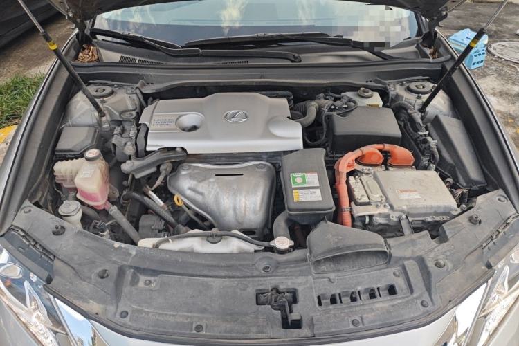 Used Lexus ES 2017 300h Mark Levinson Comfort Edition Engine Bay