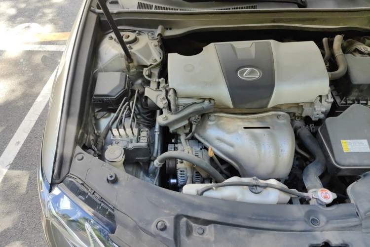 Used Lexus ES 2017 200 30th Anniversary Edition Engine Bay Right