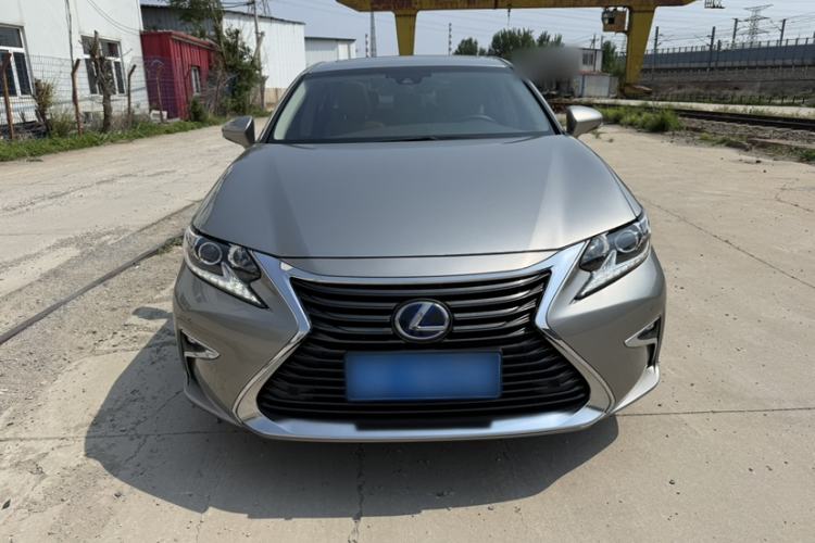 Used Lexus ES 2017 300h Mark Levinson Comfort Edition Exterior 1