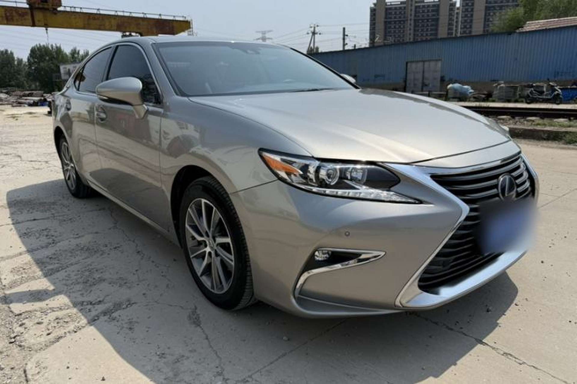 Used Lexus ES 2017 300h Mark Levinson Comfort Edition Exterior 4