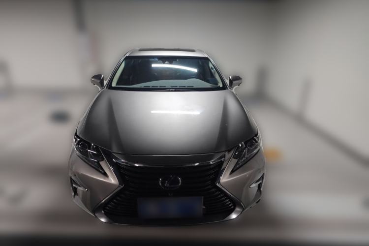 Used Lexus ES 2017 300h Mark Levinson Comfort Edition Front