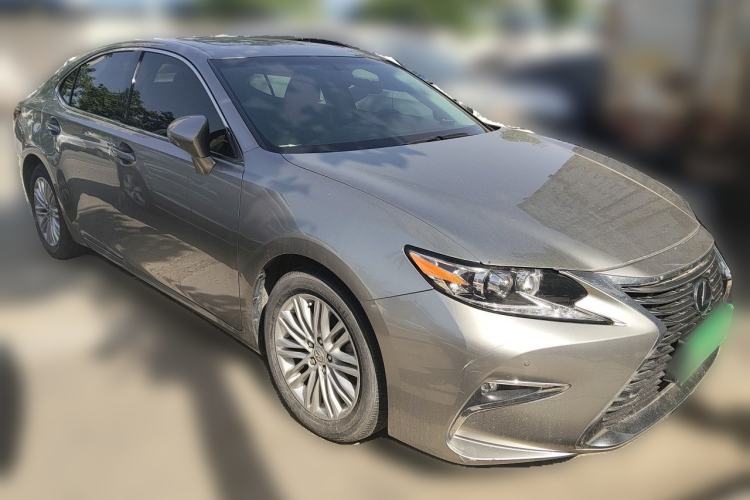 Used Lexus ES 2017 200 30th Anniversary Edition Front Right 45 Deg