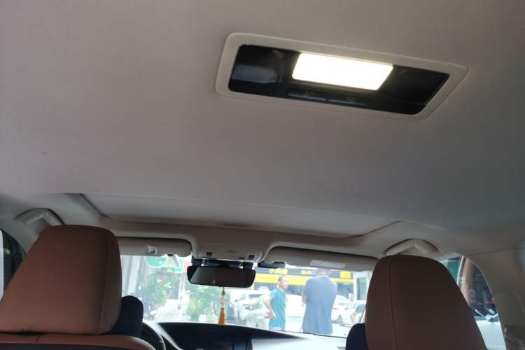 Used Lexus ES 2017 300h Mark Levinson Comfort Edition Headliner