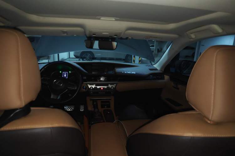 Used Lexus ES 2017 300h Mark Levinson Comfort Edition Headliner